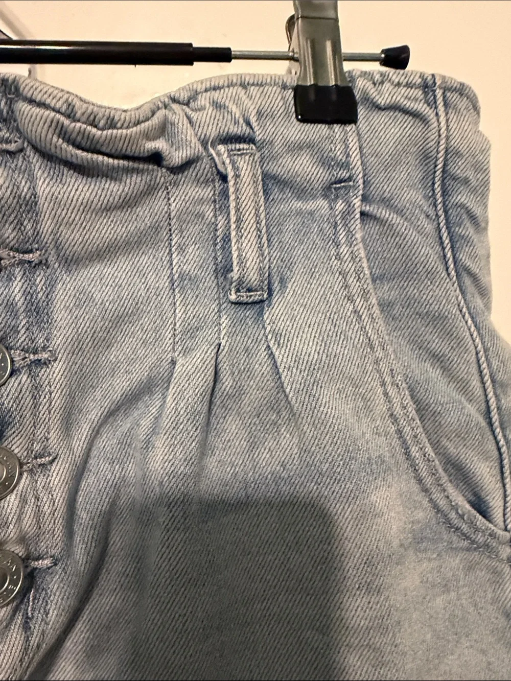 American Eagle Mom Short High-Waist Light Blue Denim Button-Front Women's Shorts